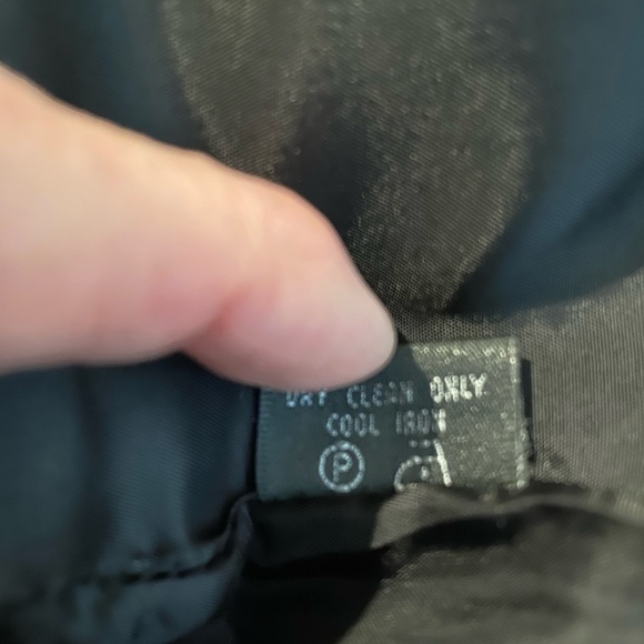 Lafayette 148 NEW YORK Vintage Black Skirt Ruffled hem Size 8 - Picture 5 of 9